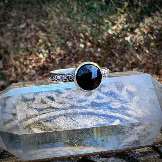 Black Onyx Floral Ring