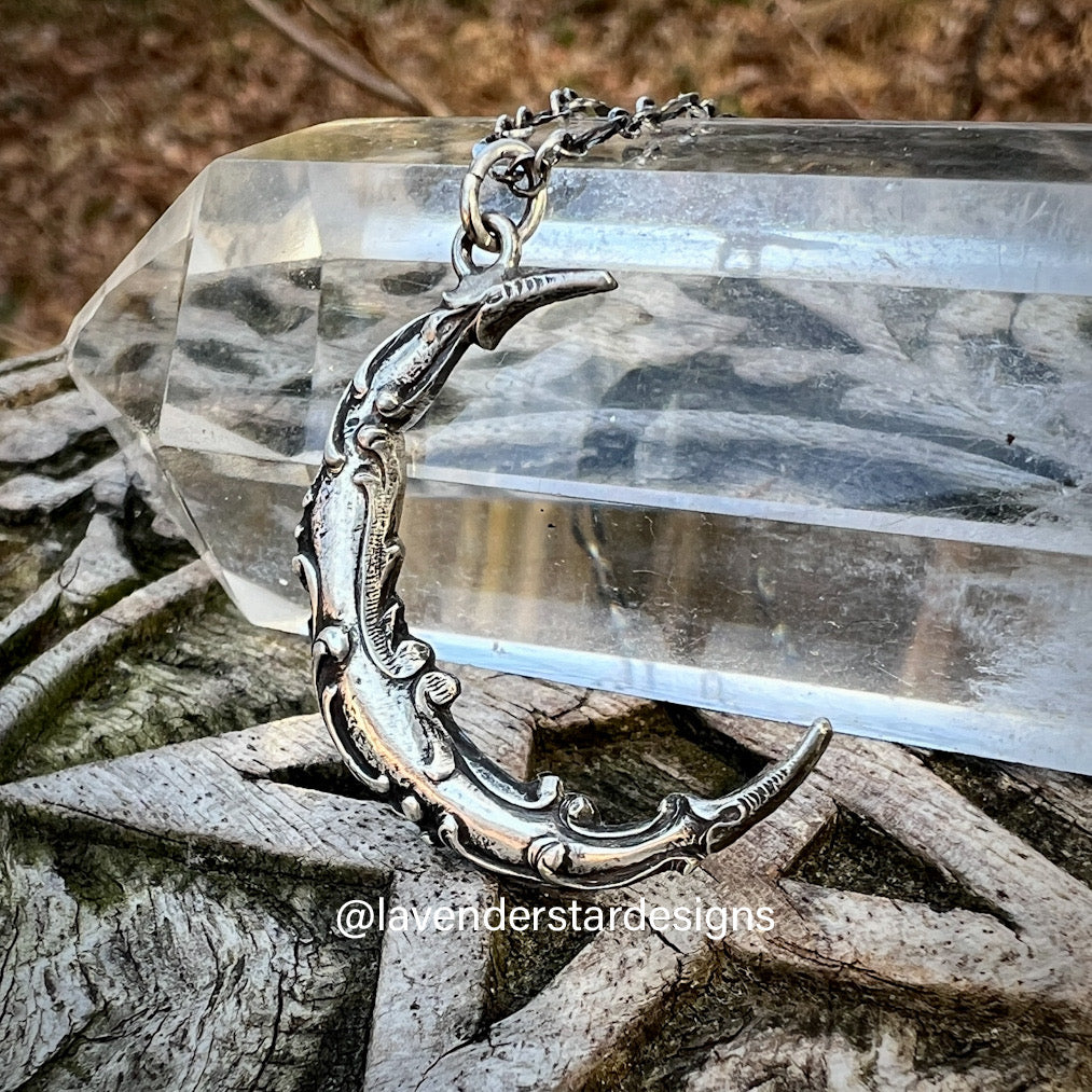 Twilight Echo Necklace